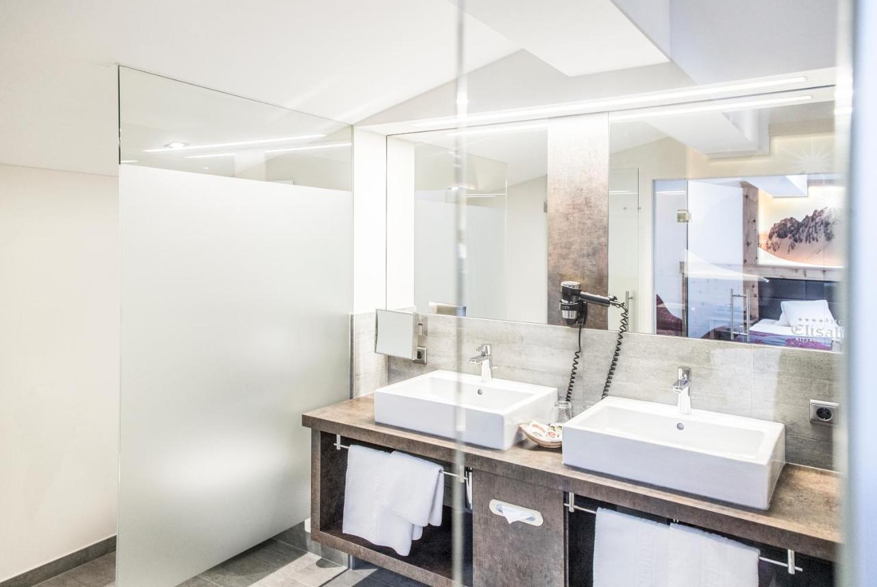 Hotel Elisabeth, 4 Sterne Superior Кирхберг ин Тирол Екстериор снимка