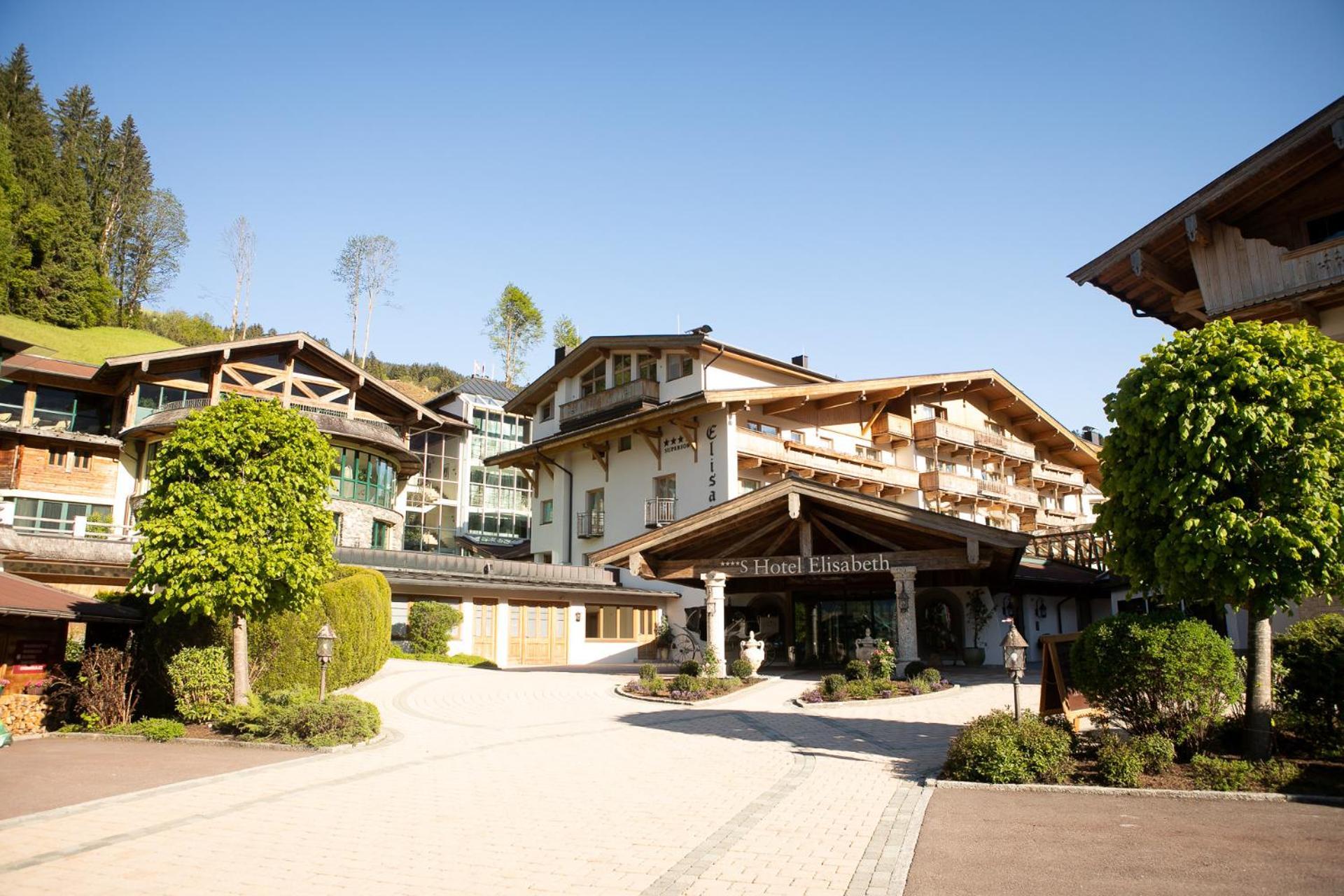 Hotel Elisabeth, 4 Sterne Superior Кирхберг ин Тирол Екстериор снимка