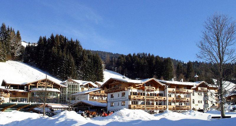 Hotel Elisabeth, 4 Sterne Superior Кирхберг ин Тирол Екстериор снимка