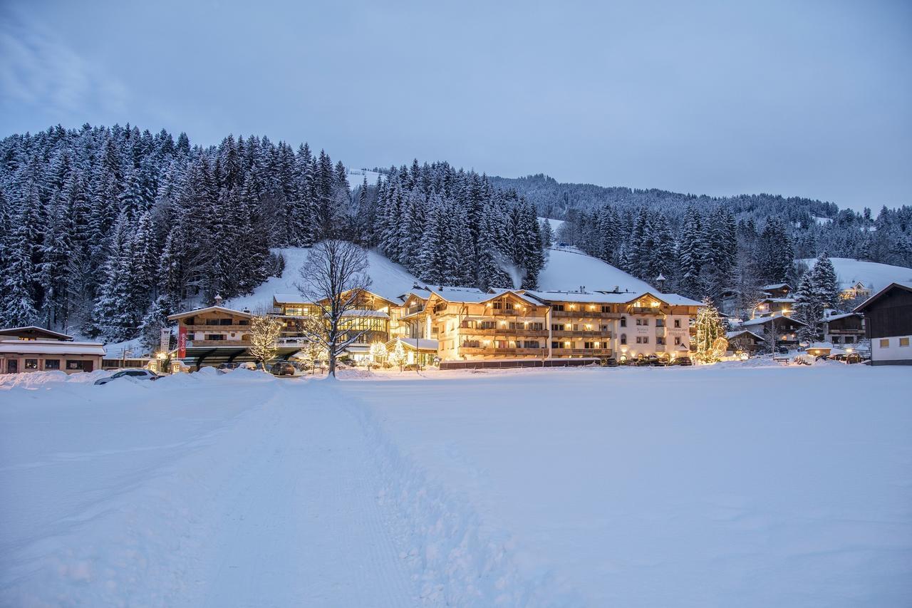 Hotel Elisabeth, 4 Sterne Superior Кирхберг ин Тирол Екстериор снимка