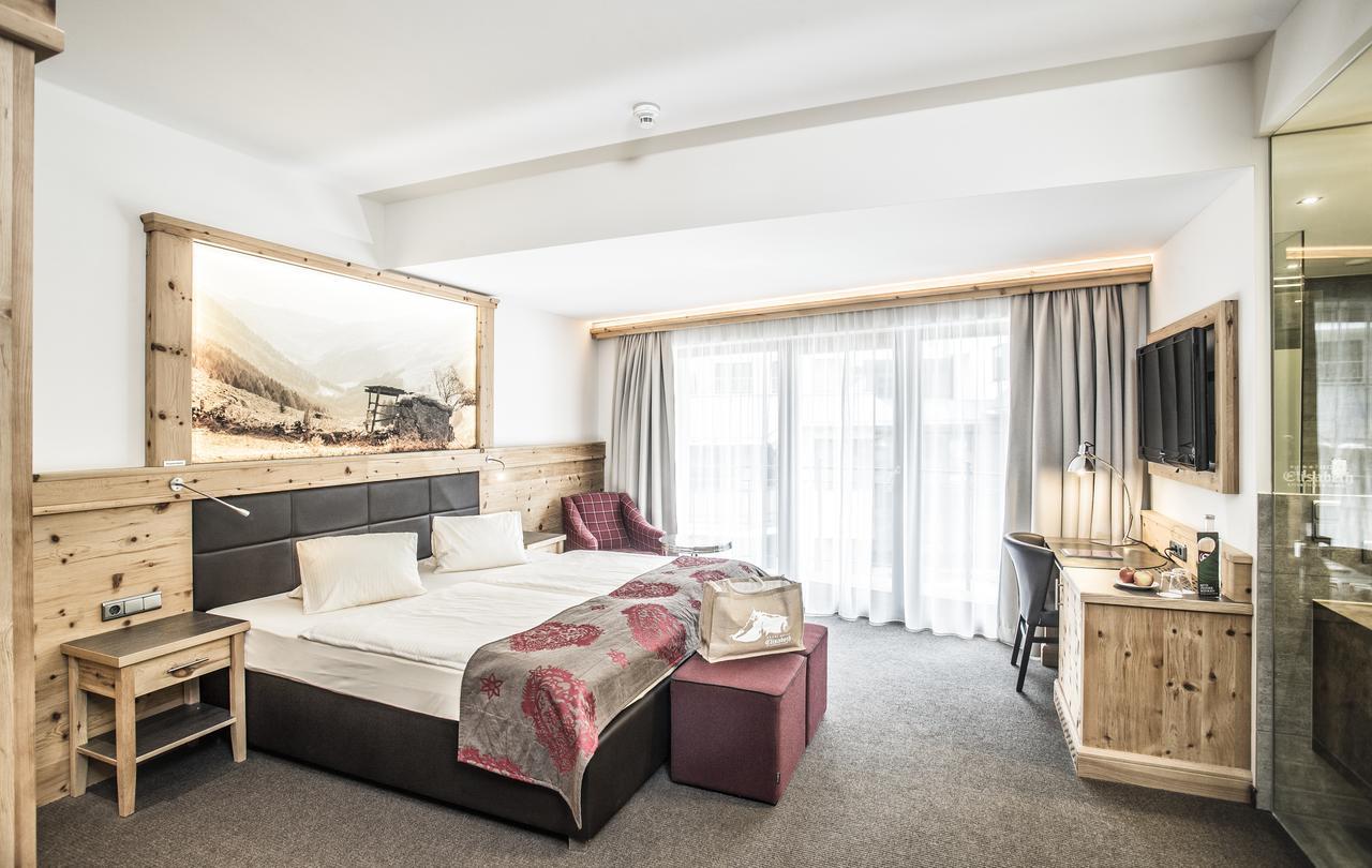 Hotel Elisabeth, 4 Sterne Superior Кирхберг ин Тирол Екстериор снимка