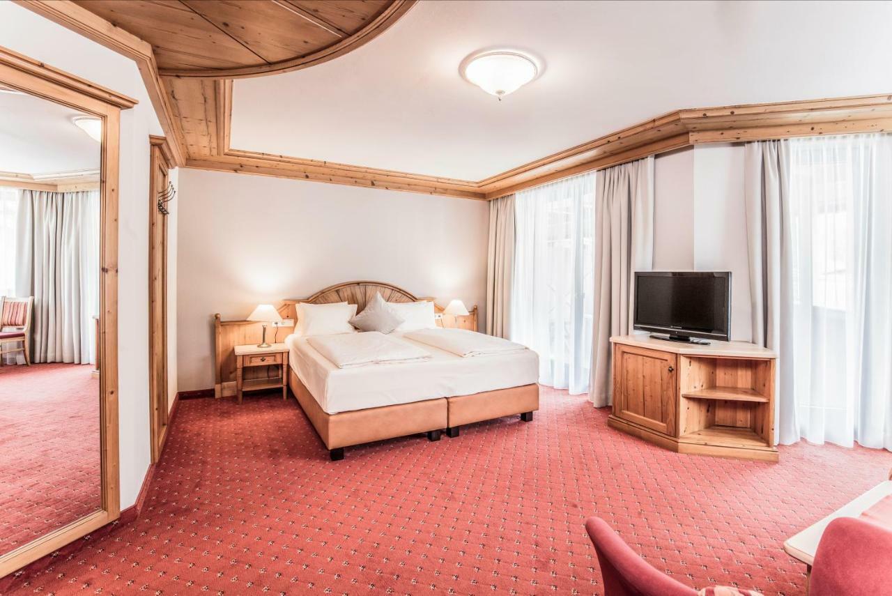 Hotel Elisabeth, 4 Sterne Superior Кирхберг ин Тирол Екстериор снимка